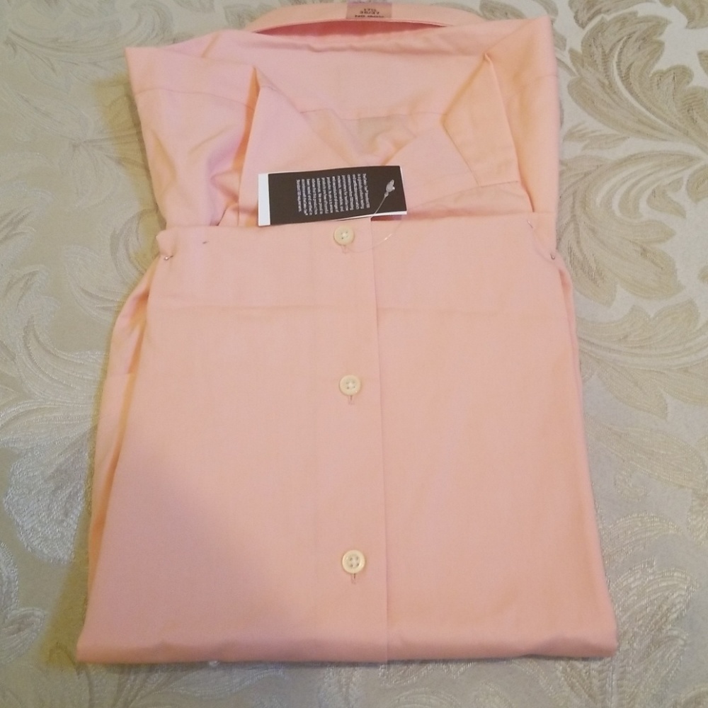 Arrow Men's Fitted Solid Spread Collar Dress Shirt - Picture 2 of 2